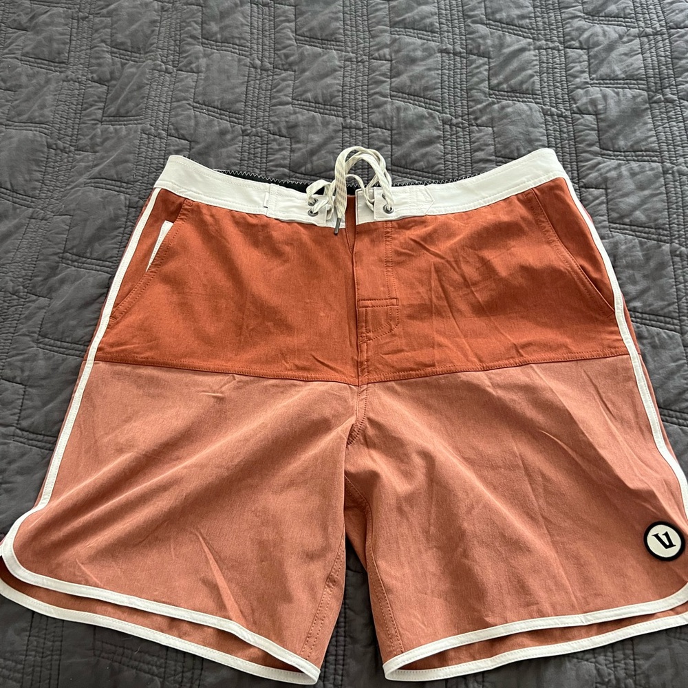 Vuori Cruise Board Shorts